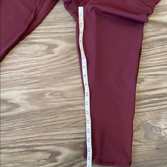 Lululemon Wunder Under Crop 17” Cassis Size 6 - Picture 6 of 6